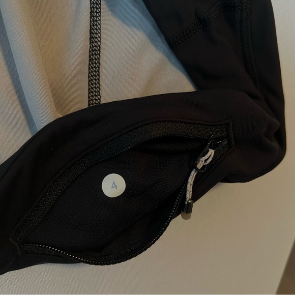 Lululemon Run: Inspire Crop II *All Luxtreme Burlap Texture Black Dune / Black - Picture 7 of 9